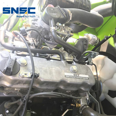 1Camion élévateur à essence à essence de 8 tonnes avec transmission automatique au moteur Nissan K21