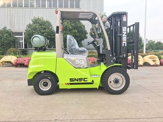 500 mm yük merkezi Nissan motoru ve ayarlanabilir kabin konumu ile LPG gazı kaldırma kamyonu