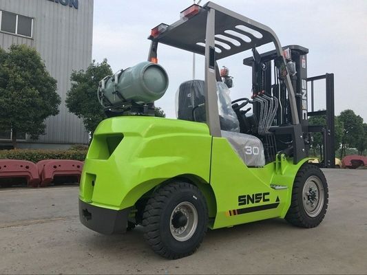 500 mm yük merkezi Nissan motoru ve ayarlanabilir kabin konumu ile LPG gazı kaldırma kamyonu