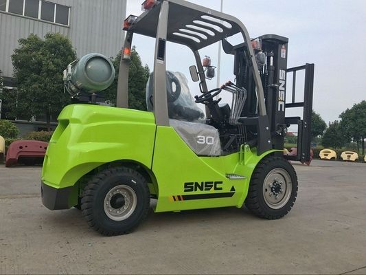 500 mm yük merkezi Nissan motoru ve ayarlanabilir kabin konumu ile LPG gazı kaldırma kamyonu