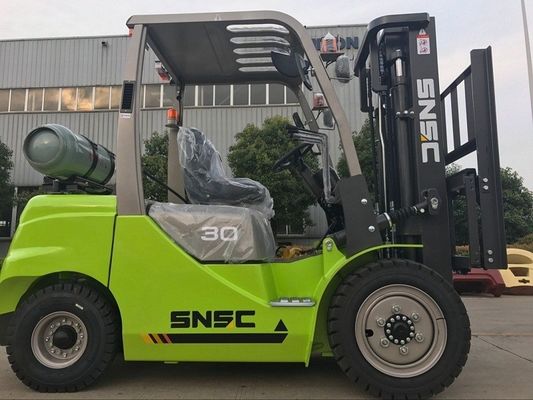 500 mm yük merkezi Nissan motoru ve ayarlanabilir kabin konumu ile LPG gazı kaldırma kamyonu