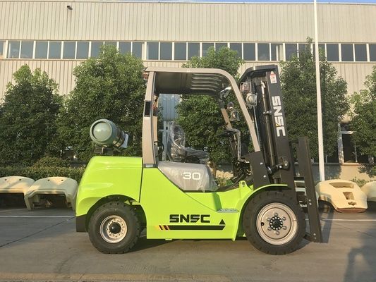 Yük kapasitesi 1T 5T Karşı dengelenmiş gaz forkliftleri USA Impco dönüştürücüsü ile kamyon