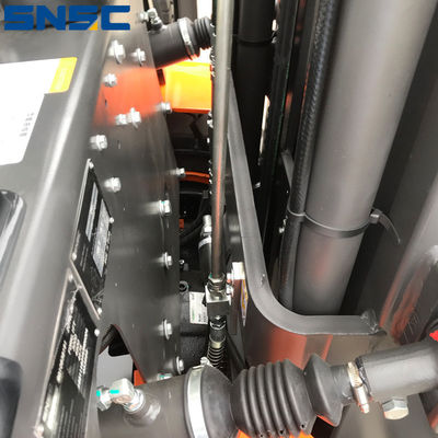 1T 5T Ayarlanabilir kabin konumu ve EPA motoru ile yük kapasitesi LPG çatal taşıyıcı