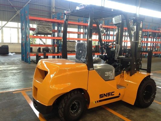 Bakır Radyatör Isuzu Motor Forklift 3.5t Diesel Forklifter Normal Yanış için