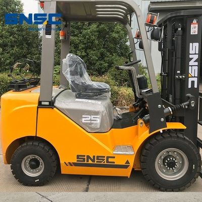 LP Gaz Motoru Propan LPG 2.5 Ton Forklift Gazı Fayda Yük Merkezi 500mm