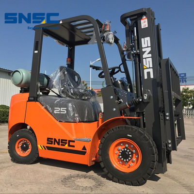 LP Gaz Motoru Propan LPG 2.5 Ton Forklift Gazı Fayda Yük Merkezi 500mm