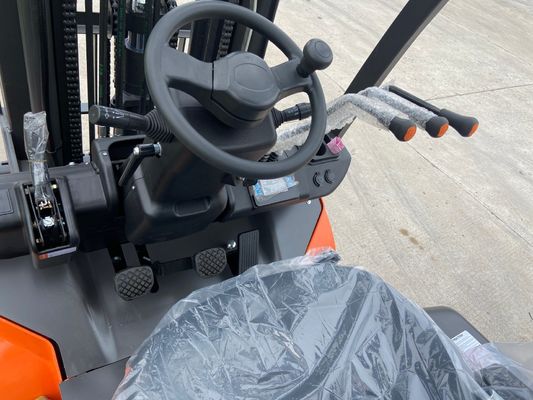 1T 5T Yük kapasitesi Düzenlenebilir kabin konumu 3 tonluk benzinli Lpg ile çalışan çatal kaldırıcı