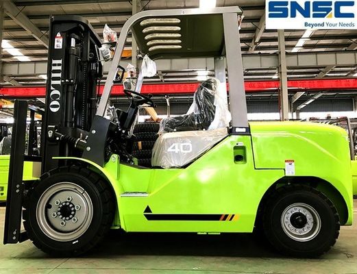 500 mm Yük Merkezi Isuzu Motor Fd40 dizel motorlu kaldırıcı uyarı ışığı konfigürasyonu ile