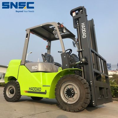 5t Dizel Engie Forklift FD50 ile Shifter Fork ve Lift Yüksekliği 3000mm ila 7000mm arasında değişir