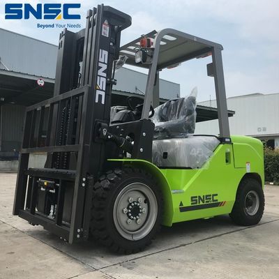 Hızlı endüstri için ayarlanabilir kabin konumu ve LED lambaları 4t dizel motorlu çatal kaldırıcı