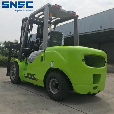 3-7m kaldırma yüksekliği Snsc Forklift 4tn Xinchai / Japonya Isuzu Motoru ile çalıştırılır