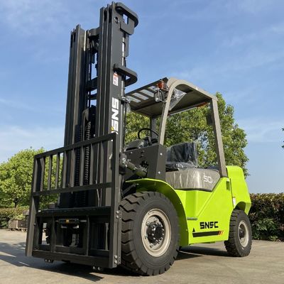 Xe nâng diesel 5T tiết kiệm nhiên liệu cho giờ làm việc dài và xử lý vật liệu nặng