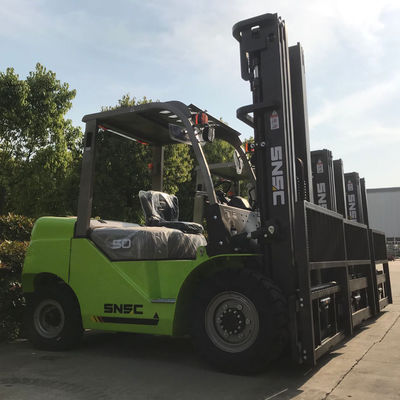 Fuel Efficient 5T Diesel Forklift Truck for Long Working Hours and Heavy Material Handling