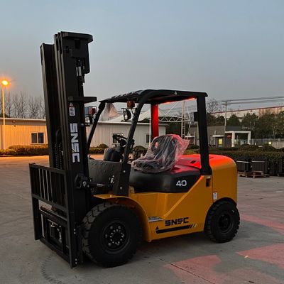 Fd40 4 tonluk dizel çatal yükleyici konteyner çatal yükleyici makinesi yukarı koruma yüksekliği 2350mm