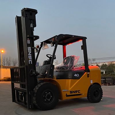 Fd40 4 tonluk dizel çatal yükleyici konteyner çatal yükleyici makinesi yukarı koruma yüksekliği 2350mm
