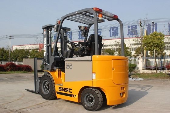 Ubicación de la cabina ajustable carretilla eléctrica de cuatro ruedas 2000 kg con centro de carga de 500 mm