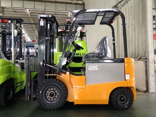 2.5 toneladas de capacidad Chery elevador de tenedor eléctrico de 2 etapas / 3 etapas con motor de CA y ubicación de cabina ajustable