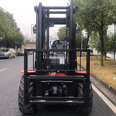 3.5tonnes 4X4 chariots élévateurs diesel avec un angle d'inclinaison du mât de 6/12 degrés