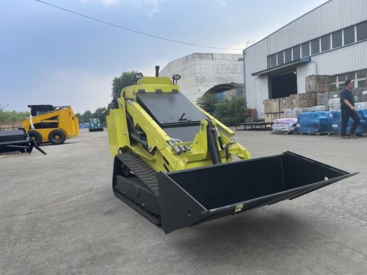 1330 kg Makine Ağırlığı Mini İzlenmiş Kaydırma-Stere Yükleyici Güçlü ve Kompakt