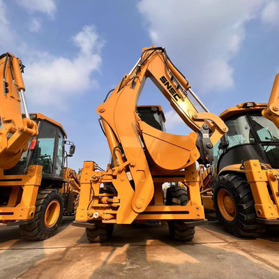 2Quancheng Hidrolik Pompası ve Chuanye Hidrolik Silindirli.5 tonluk 4 tekerlekli Backhoe Yükleyici