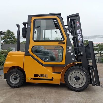 3 ton 3.5 ton 3000 kg Otomatik vites kutusu yataklı üç direkli dizel çatal kaldırıcı