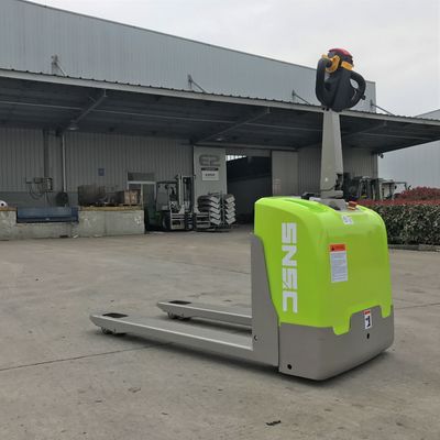 125 mm kaldırma yüksekliği 1.8 ton kapasite ve 1.5m sırt sırt yüksekliği ile elektrikli palet kamyonu