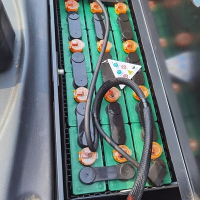 Giyim Dükkanları Elektrikli Palet Kamyonu 2 Ton 1638MM Çatal Uzunluğu Temizlik ve bakım kolay