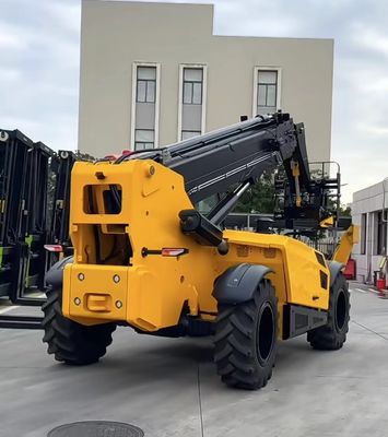 7 tonluk rotatörlü ve dizel güç kaynağı olan uzantılı teleskopik taşıyıcı forklift
