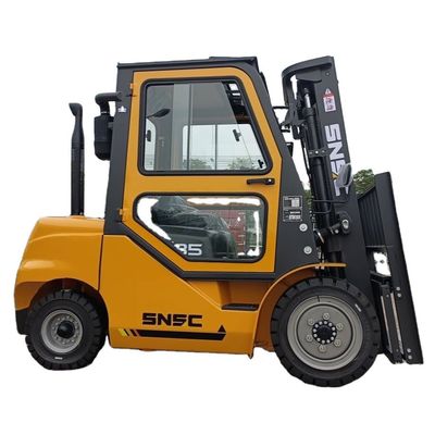 3.5 tonluk üç direkli dizel forklift off-road 4x4 engebeli arazi forklift enerji madenciliği