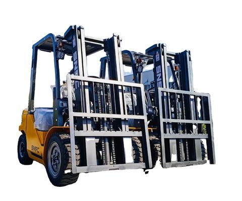 3 ton 3.5 ton 3000 kg Üç mastalı dizel çatal taşıyıcı 4X4 zorlu arazilerde