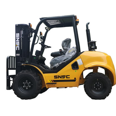SNSC 1.5T-10T 4x4 veya 4x2 Rough Terrain dizel motoru EPA EV Motoru ile kaldırıcı
