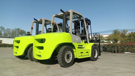 ZOOMLION Dizel motorlu çatal kaldırıcı 22500 LBS 10 ton yükleme kapasitesi Pnömatik lastiklerle