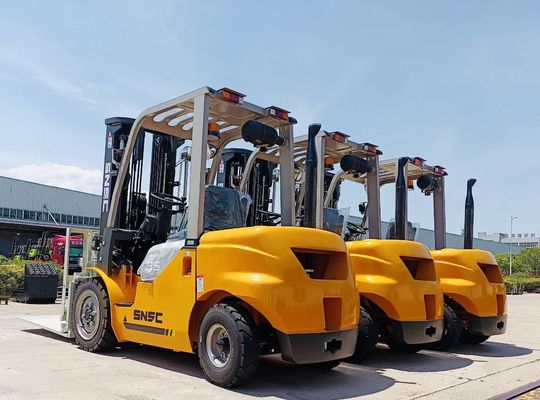 6600LBS 7700LBS Distributeur à double palettes chariot élévateur diesel