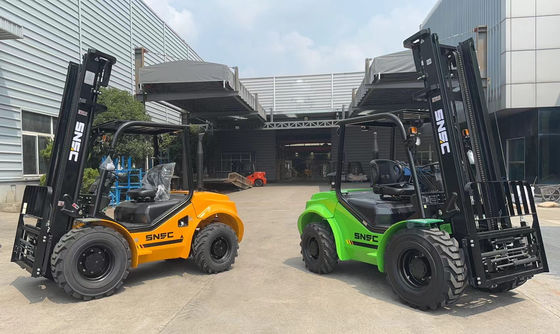 4x4 3 Ton 5 Ton 4WD zorlu arazi forklift