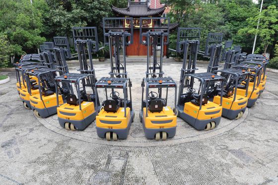Xilin 3 Tekerlekli Karşı Denge Elektrikli Çatal 1500kg 2000kg Üç Tekerlekli 3 Pivot