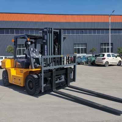 7-ton Hydraulic Diesel Forklift Equipped With A Six Cylinder Diesel Engine