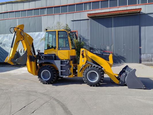 Fuel Efficient Tractor Loader Backhoes 2500kg SNSC30-25 For Versatile Earthmoving