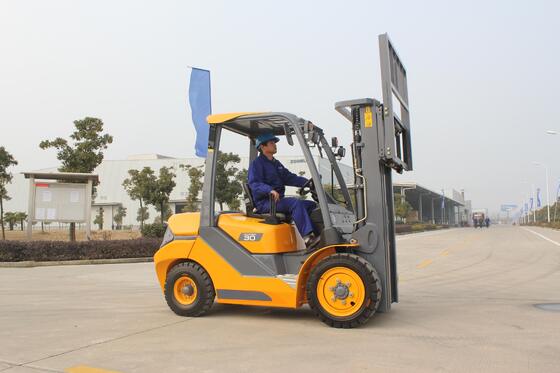 3000kg Diesel Forklift Industrial Forklift High Efficiency Fuel Saving Lift Height 3000mm