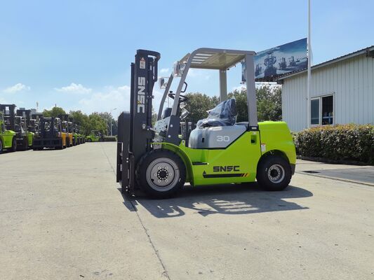 3 tonluk dizel depo forklift güçlü çerçeve dayanıklı dizel motor sabit performans