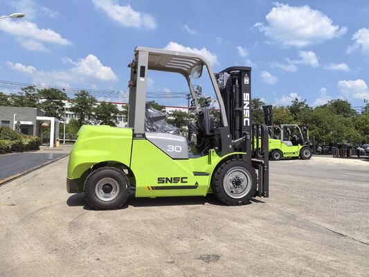 3 tấn Diesel counterbalance forklift khả năng tải độ tin cậy 3000kg Cabin vận hành thoải mái
