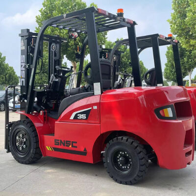 3.5 Ton Diesel Forklift With Reinforced Mast For Heavy Pallet Handling