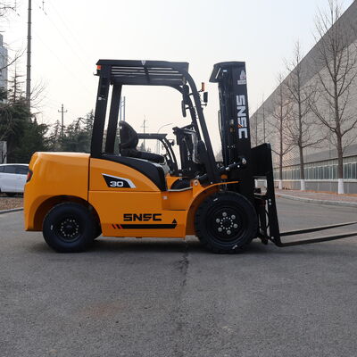 Chariot élévateur diesel stable de 3 tonnes avec un excellent équilibre de charge