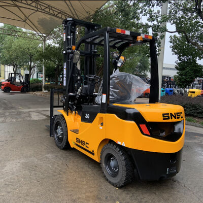 3 Ton Diesel Forklift Truck with 3000kg Capacity Heavy-Duty Construction and Ergonomic Cabin for Industrial Use