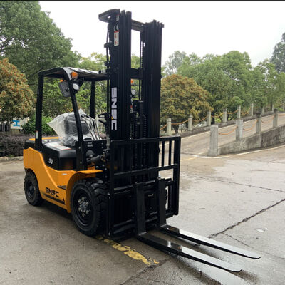 3 Ton Diesel Forklift Truck with 3000kg Capacity Heavy-Duty Construction and Ergonomic Cabin for Industrial Use