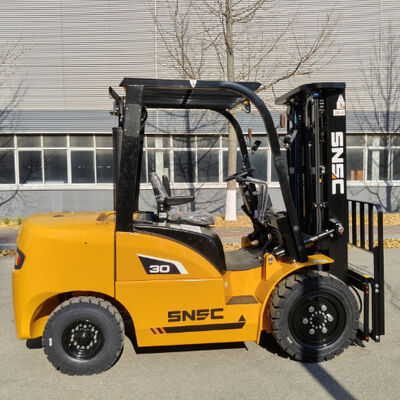 3 Ton Diesel Forklift With Powerful Engine And High Stability