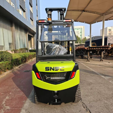 Heavy Duty 3 Ton Capacity Diesel Forklift Truck with Engine for Industrial Use