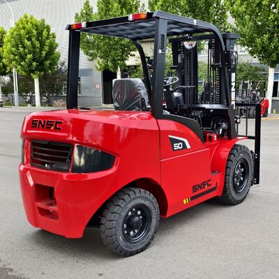 Heavy Load Diesel Forklift 5 Ton For Industrial Applications