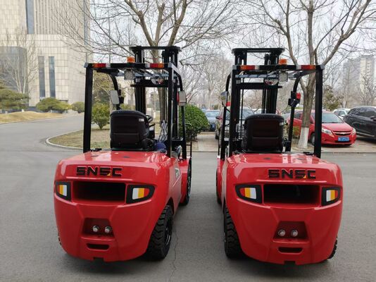 3 Ton Diesel Forklift Truck with 3000kg Load Capacity, Durable Construction, and Ergonomic Cabin