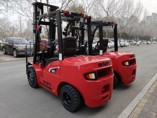 3 Ton Diesel Forklift Truck with 3000kg Load Capacity, Durable Construction, and Ergonomic Cabin