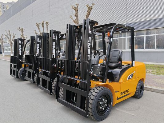 SNSC Combustível de aquecimento de cabina de caminhão elevador de 4 toneladas equipado com motor Isuzu do Japão